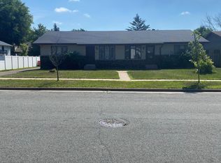 3517 Livingston Ln, Eau Claire, WI 54701