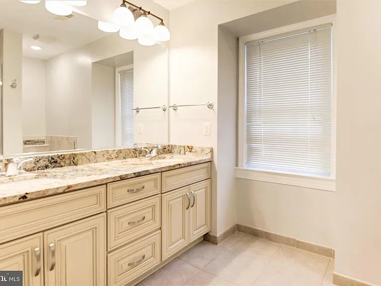 10322 Dunn Meadow Rd — Photo 30