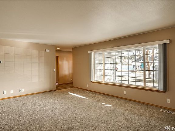 4th image of 1420 N Ashland Ave