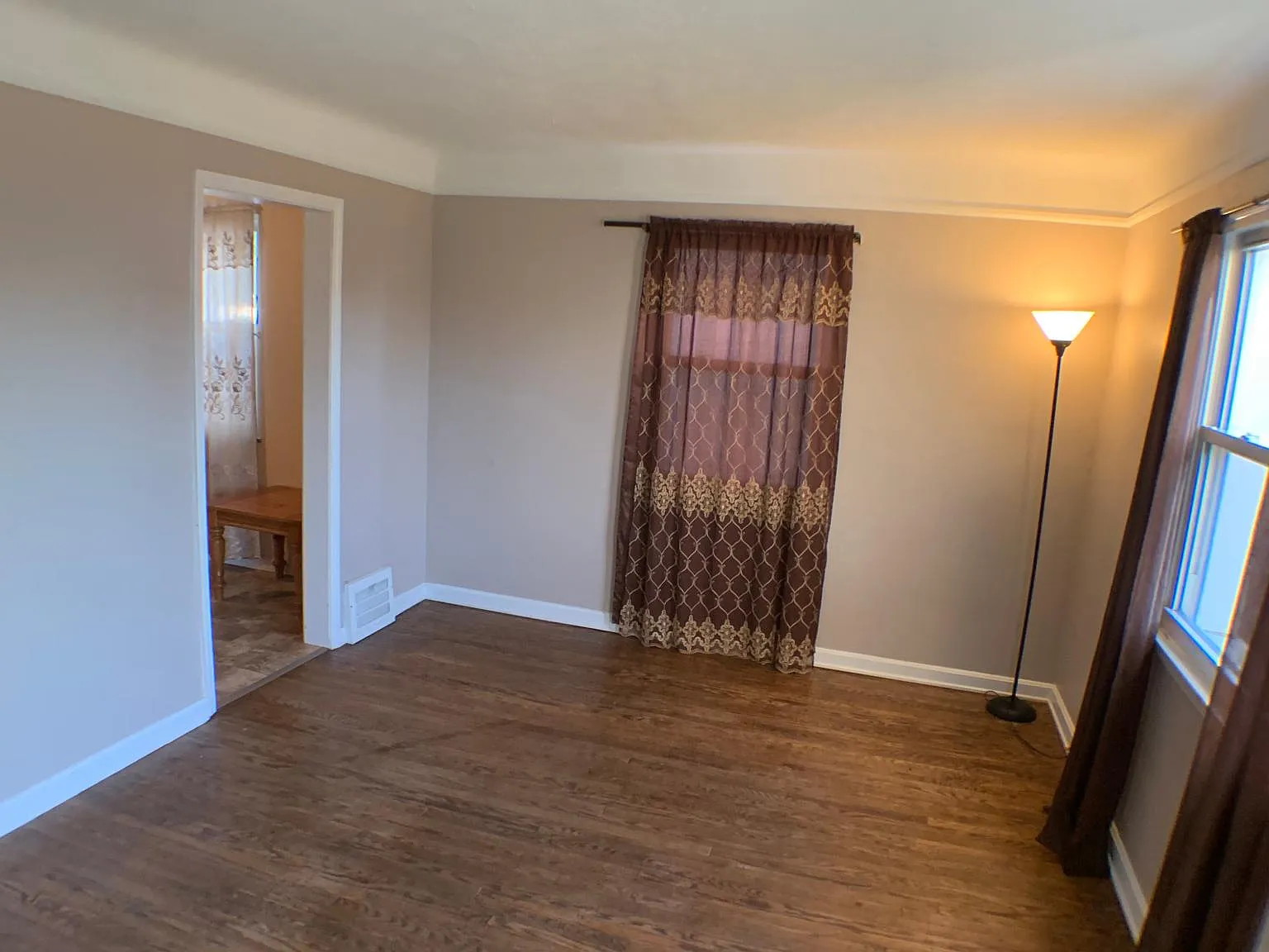 7107 Velma Ave — Photo 2