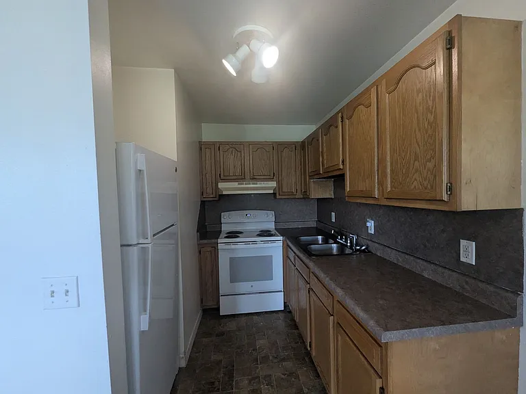 89 Moser St #3 — Photo 6