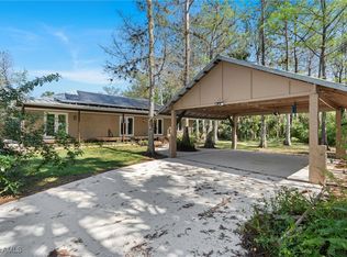 525 Jung Blvd W, Naples, FL 34120