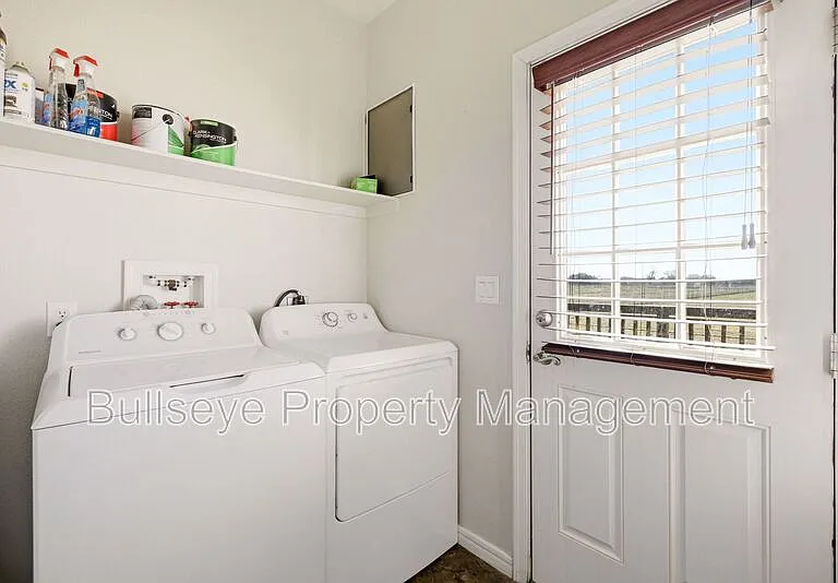 313 E 1/2 St N — Photo 19