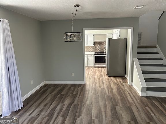 3rd image of 263 Westbrooke Dr