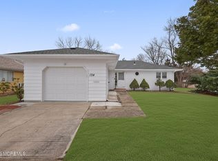 134 Charlotteville Drive S, Toms River, NJ 08757
