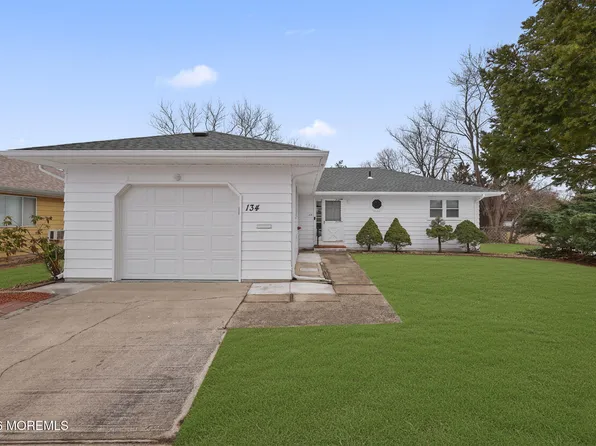 134 Charlotteville Drive S, Toms River, NJ 08757