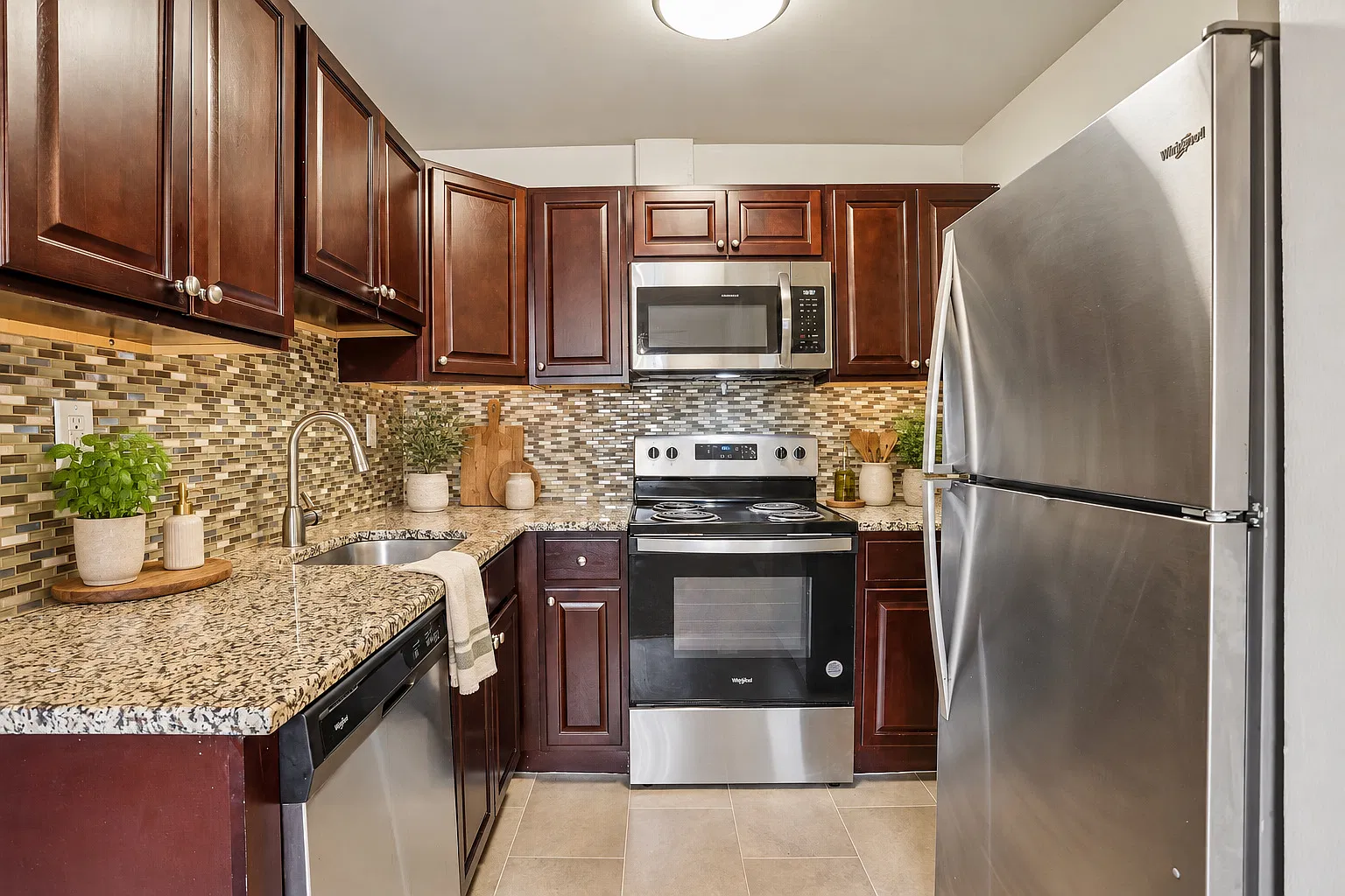 Hyde Park Apartment Homes — Photo 1
