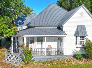 430 Ohio Ave, Etowah, TN 37331