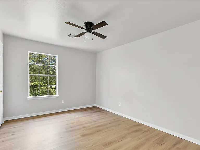 10445 Wicklowe St #1 — Photo 21