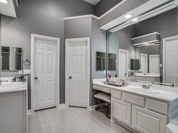 4th image of 2266 Dame Laurel Ln