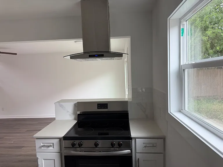 7651 Oak Chase #2 — Photo 38