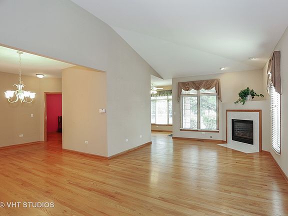 4th image of 6860 Johns Cir