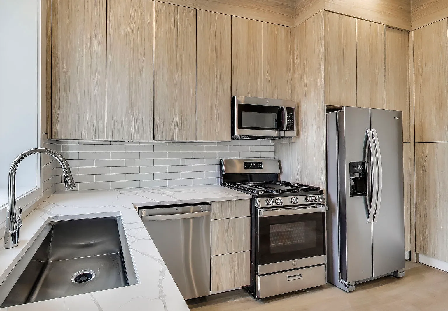 2 bed, 2.0 bath, $2,740 — Photo 4