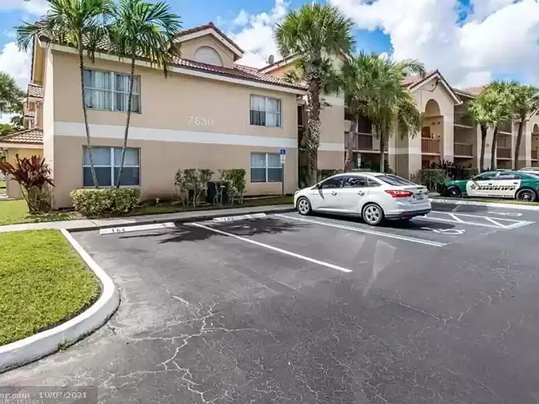 7630 Westwood Dr #313 — Photo 3