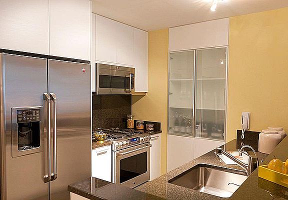 4th image of 330 W 39th St APT 7J