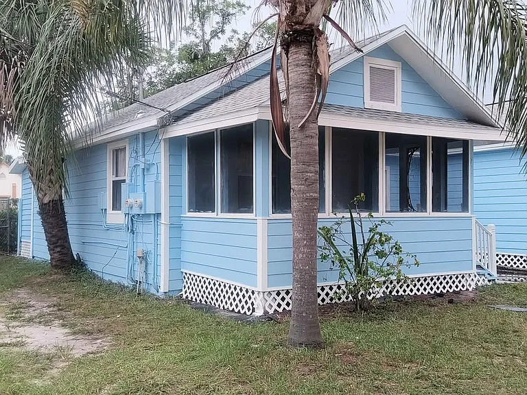 722 Palmway St — Photo 17