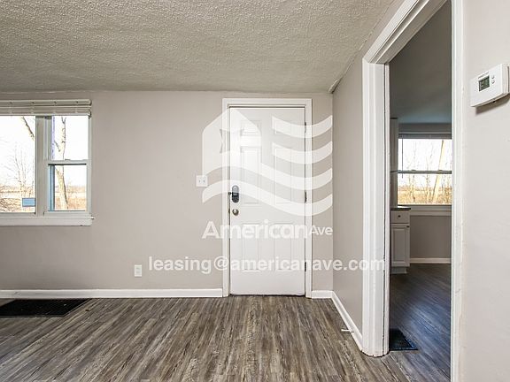 854221_004_living_room_14245604.jpg