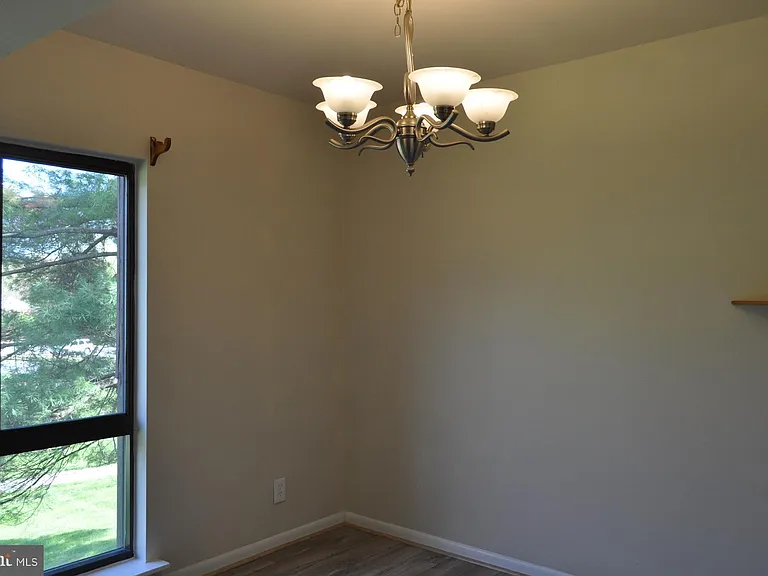 6091 Majors Ln #6 — Photo 12