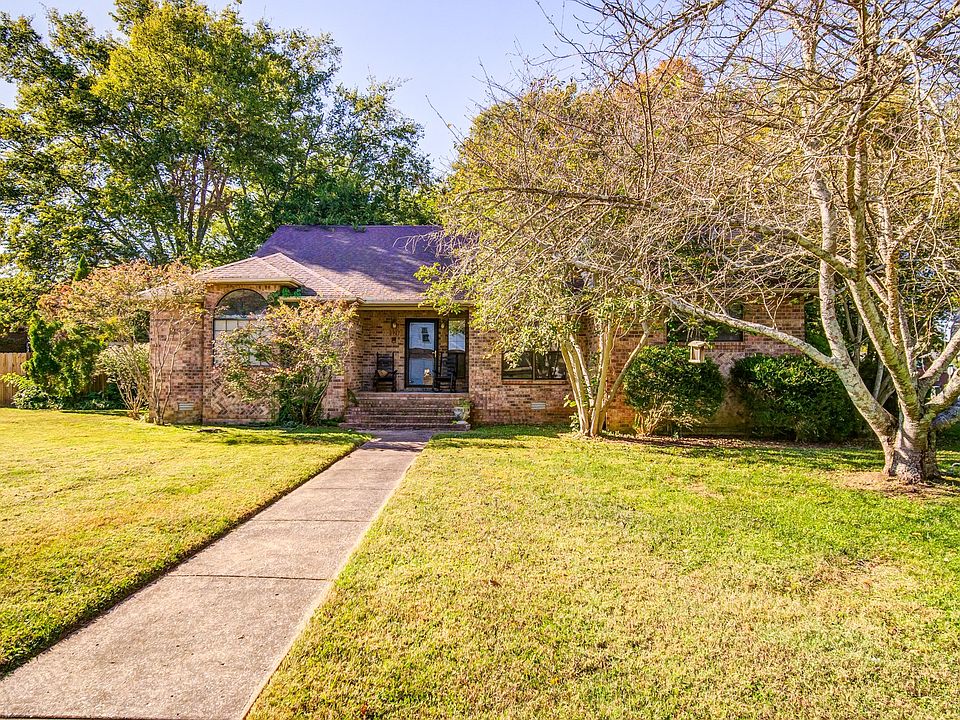 1st image of 2927 Canterbury Ct