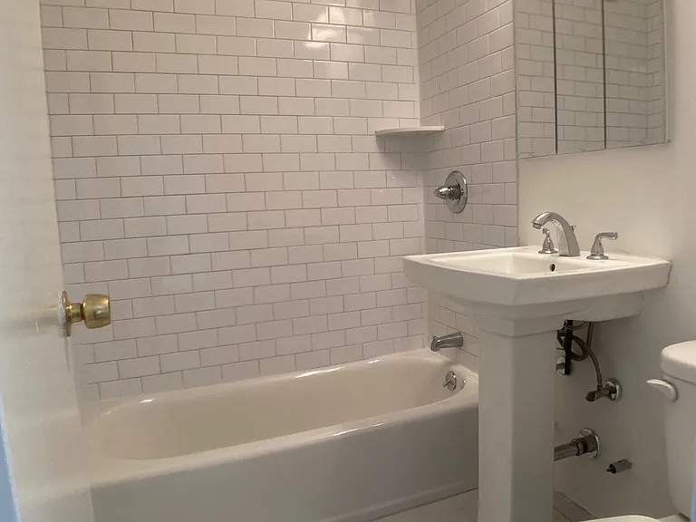 399 Ocean Pkwy #7F — Photo 5