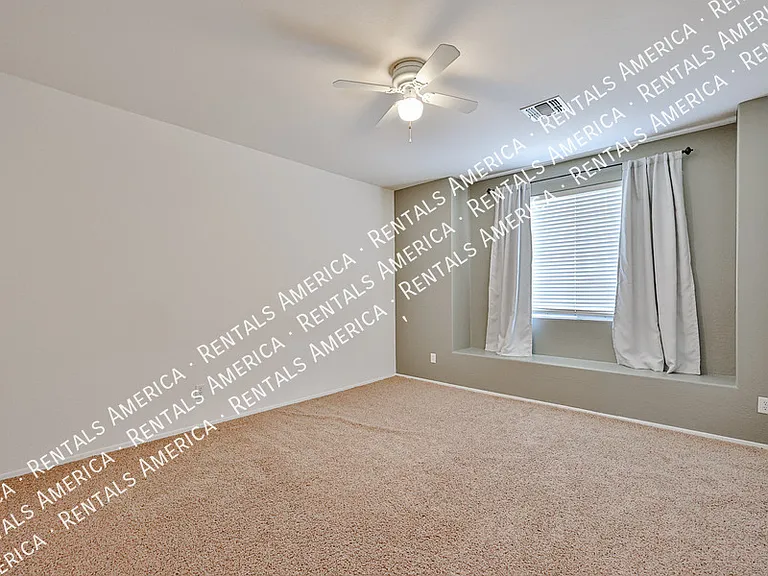 9710 S 45th Ave — Photo 37
