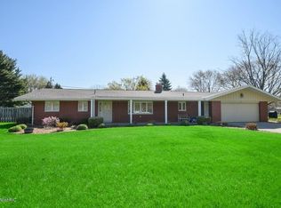 1454 Maiden Ln, Saint Joseph, MI 49085