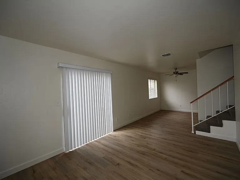 339 Chambers St — Photo 9