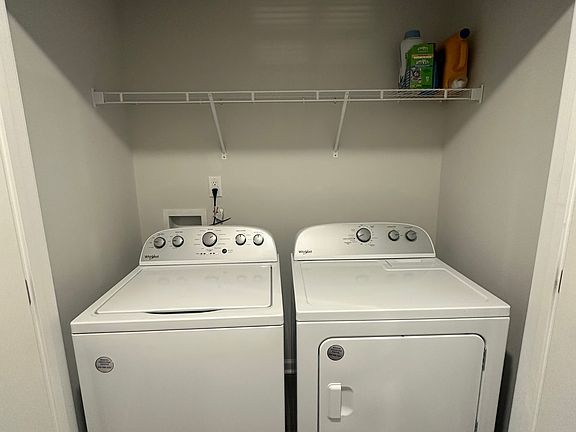 3rd image of 5268 Meagan Ln NE
