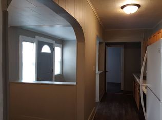 224 S 11th St APT 2, Salina, KS 67401