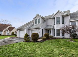153 Primrose Ln, Freehold, NJ 07728