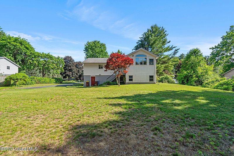 4th image of 19 Teakwood Drive