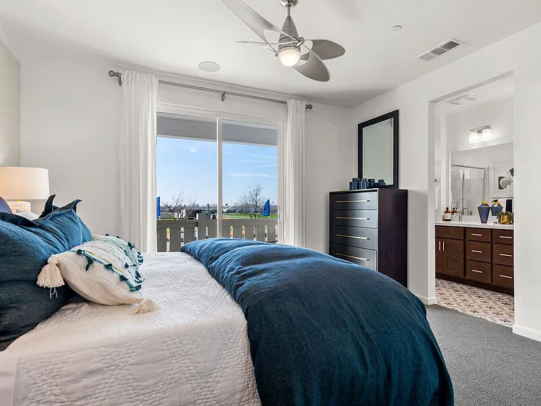 Spacious Townhomes in Provence at Natomas — Photo 87