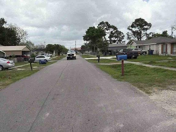5th image of 717 Marshall Rd