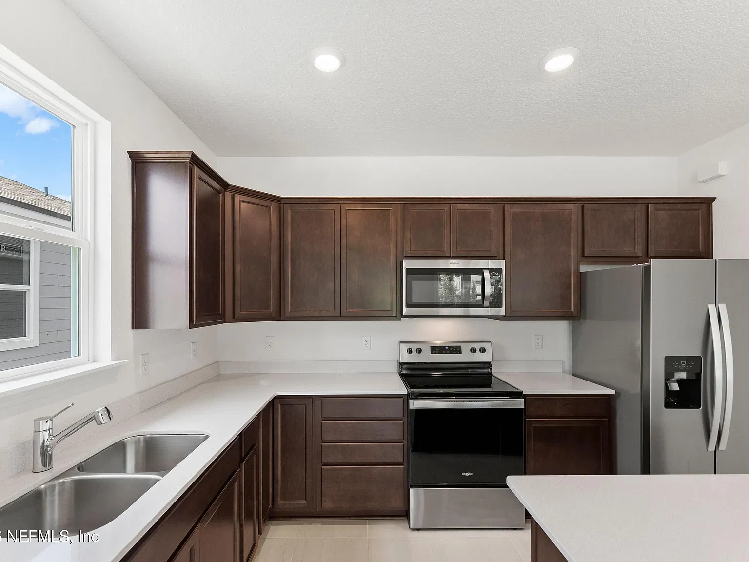 4 bed, 2.0 bath, 1775 sqft, $2,600 — Photo 4