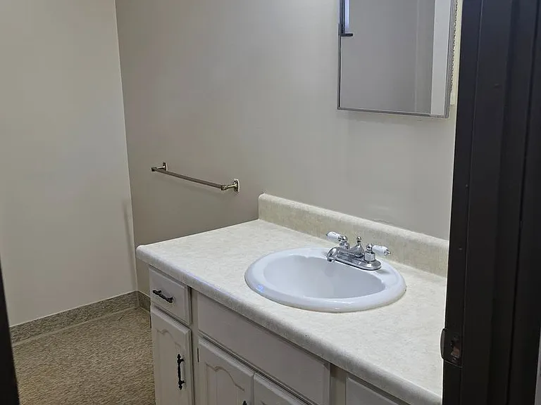 1565 Bryn Mawr Pl — Photo 13