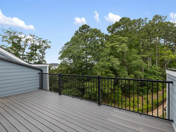 2006 Leo Dr, Apex, NC 27502