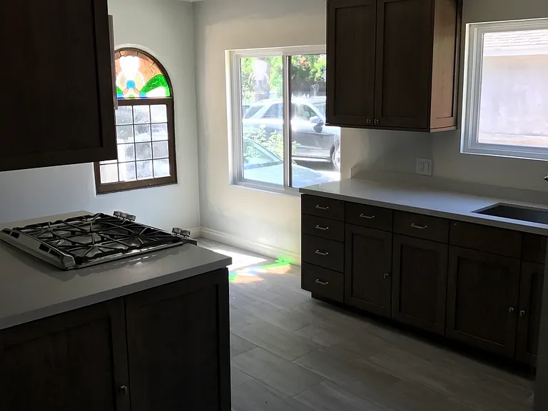 4246 Camellia Ave — Photo 4