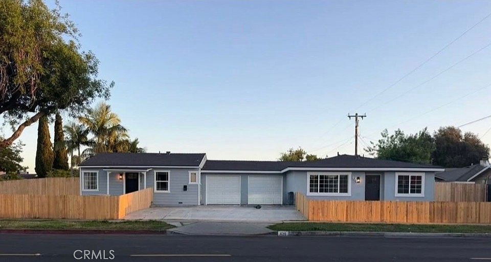 1st image of 620 E Saint Andrew Pl