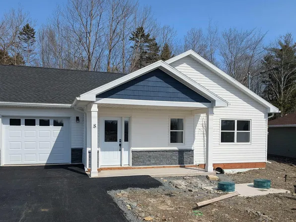 8 Shadebush Walk, Upper Sackville, NS B4E 0X8
