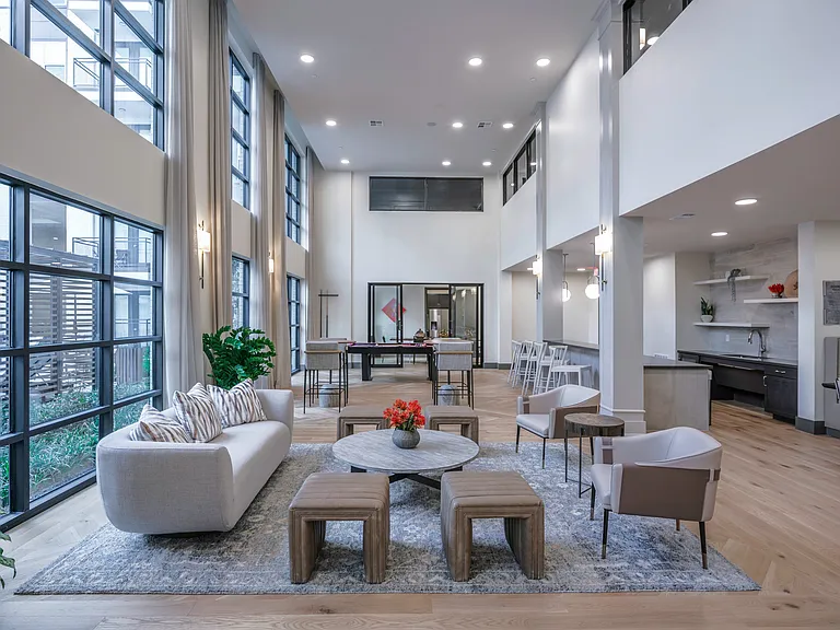 Clubroom with lounge areas