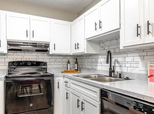 Courtyards by the Lake, Lubbock, TX 79413