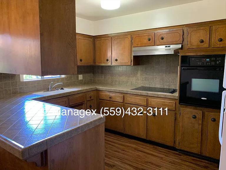 6448 N Colonial Ave #103 — Photo 5