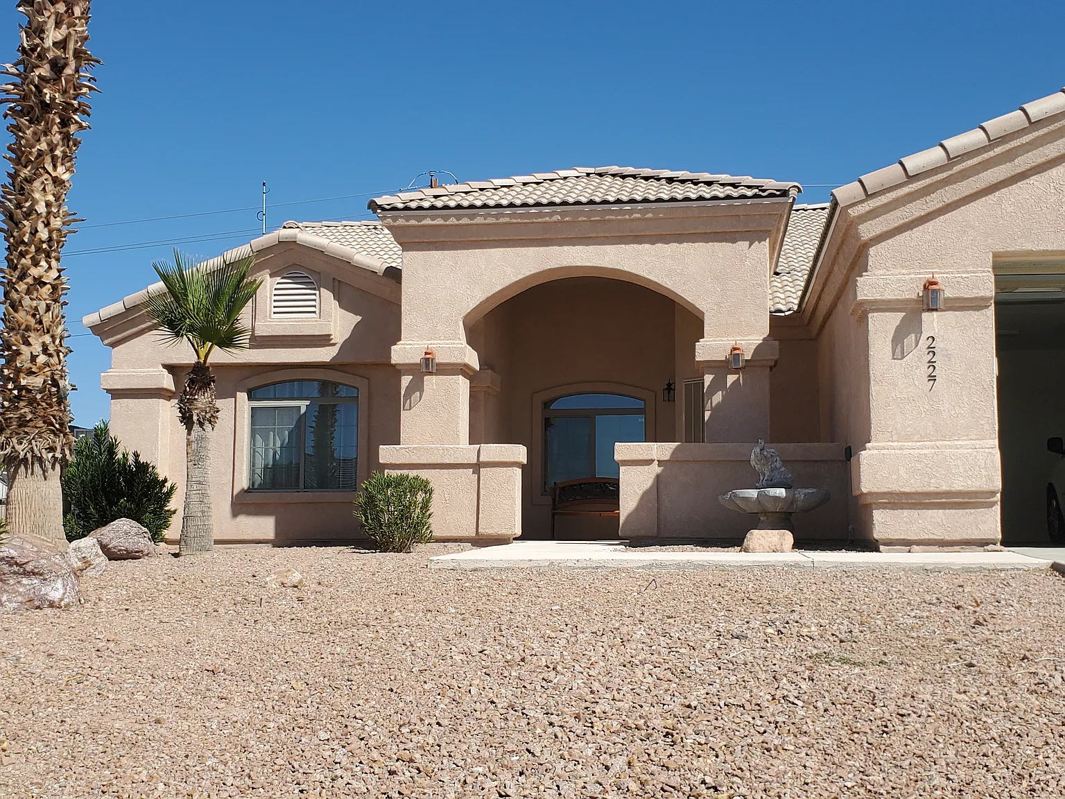 2227 E Bella Vista Dr — Photo 2