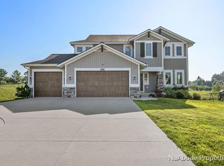 2941 E Morgan Trl NE, Rockford, MI 49341