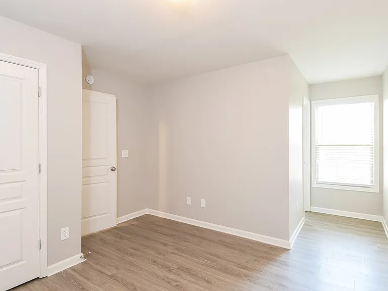 121 Townview Dr — Photo 14