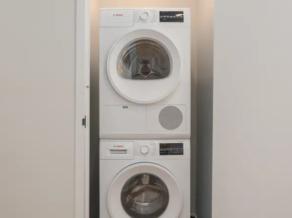 83-07 Queens Boulevard image 8 of 8