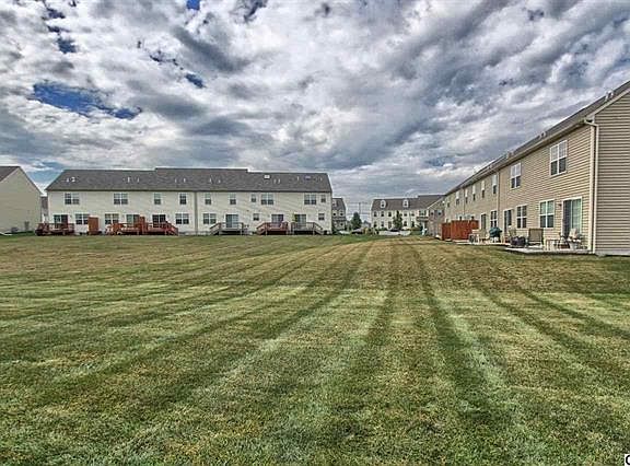 2nd image of 204 Bradford Blvd