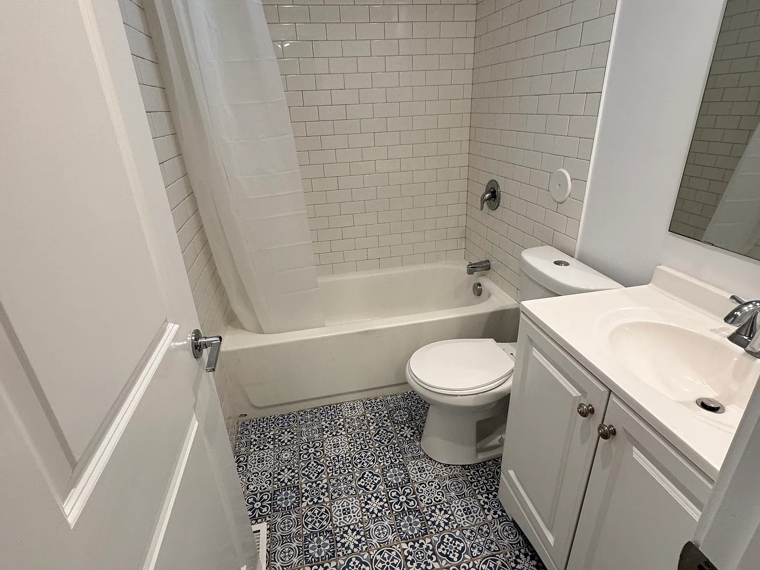 2 bed, $1,095 — Photo 4