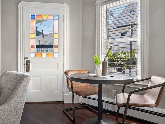 3rd image of 30 Henry St #1