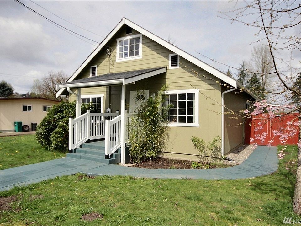 1st image of 105 Homer Ave SE